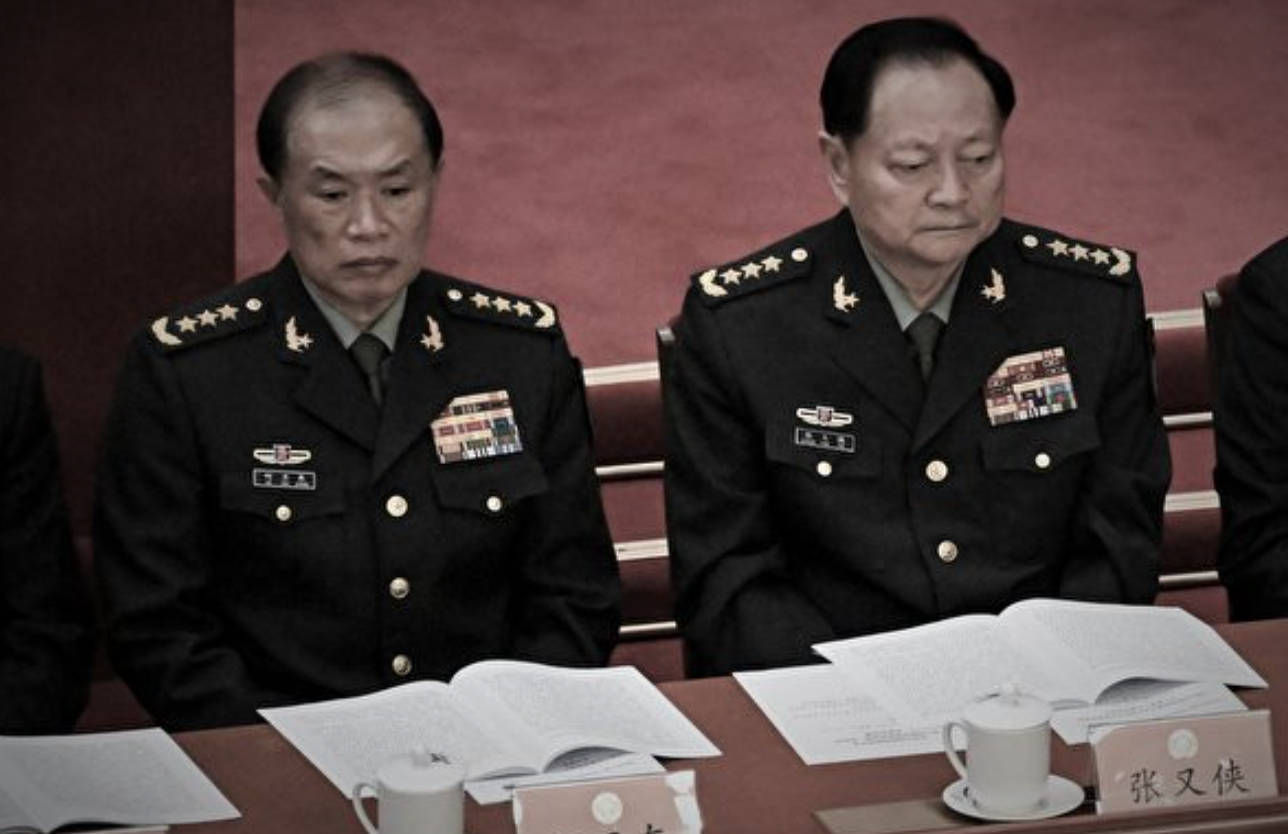 何卫东（左）、张又侠（右）