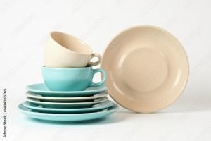 一摞餐具