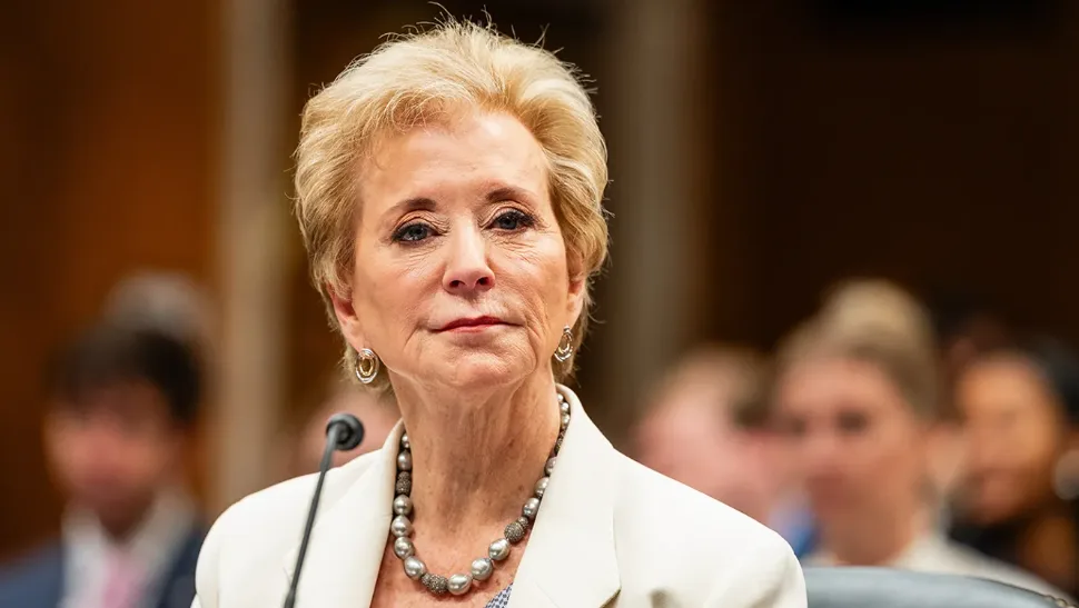 琳达·麦克马洪（Linda McMahon）