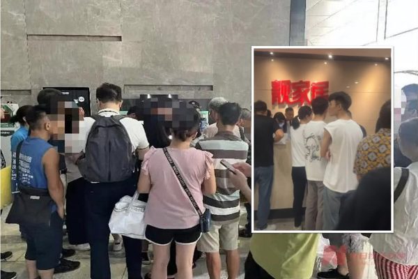 「靚家居」7月18日突然宣布停業，許多受害者前往相關門店維權。（網路圖片／看傳媒合成）