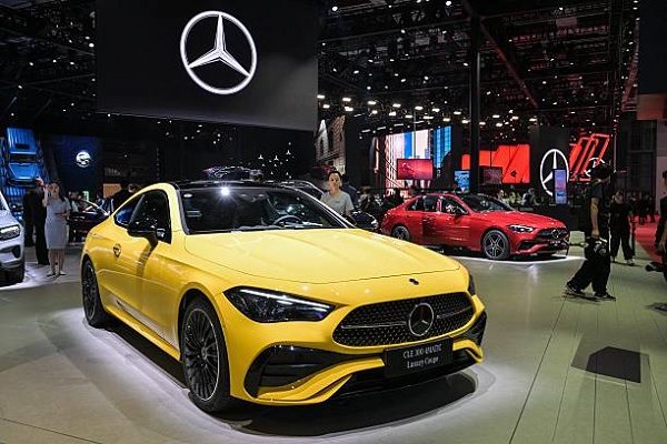 上海國家會展中心2025年4月23日舉行第21屆上海國際汽車工業展覽會，圖為展出的奔馳CLE300 4Matic。（HECTOR RETAMAL/AFP via Getty Images）
