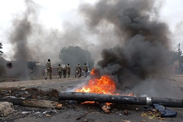 TOPSHOT-MOZAMBIQUE-POLITICS-UNREST