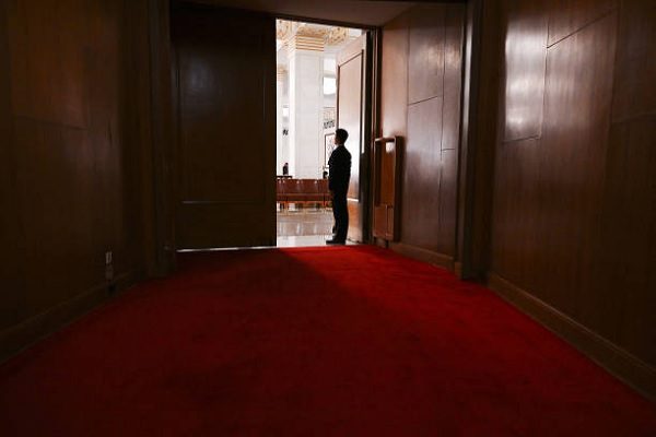 据称中南海已在讨论「废习」。图为北京人民大会堂。（JADE GAO/AFP via Getty Images）