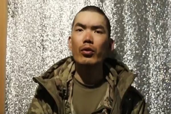 中国男子王广军在俄乌前线被俘虏，日前向中共党魁喊话要回家。（视频撷图）