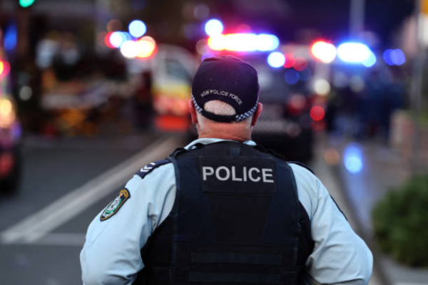 澳大利亚联邦警察。(Photo by David GRAY / AFP) (Photo by DAVID GRAY/AFP via Getty Images)
AUSTRALIA-CRIME-POLICE