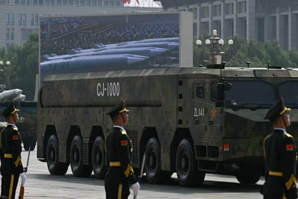一枚CJ-1000巡航导弹。 (Photo by Greg Baker / AFP) (Photo by GREG BAKER/AFP via Getty Images)