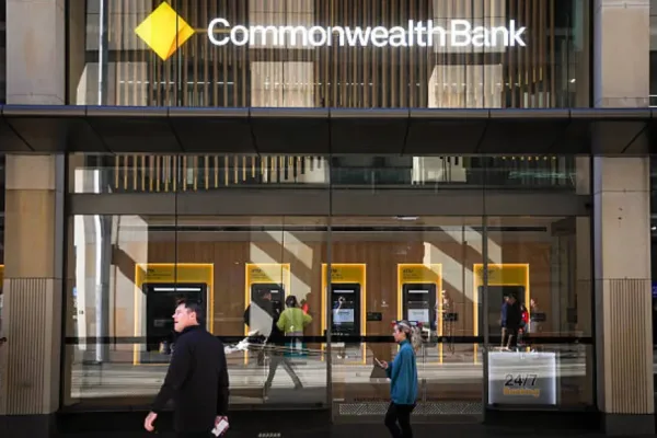 澳大利亚联邦银行 (CBA) 分行。 (Photo by DAVID GRAY / AFP) (Photo by DAVID GRAY/AFP via Getty Images)