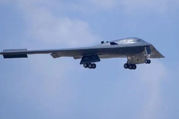 B-2轰炸机