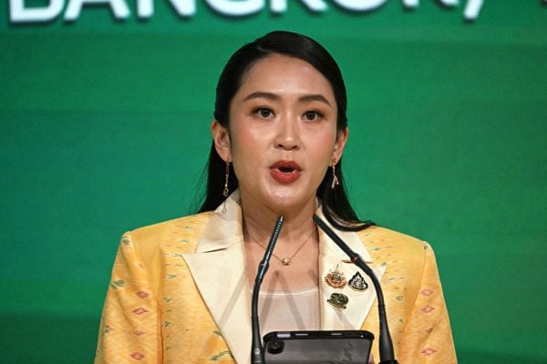 图为2025年4月4日，泰国总理佩通坦‧钦那瓦（Paetongtarn Shinawatra）在曼谷举行的第六届环孟加拉湾多领域经济技术合作倡议（BIMSTEC）峰会期间出席记者会。(Lillian Suwanrumpha/AFP via Getty Images)