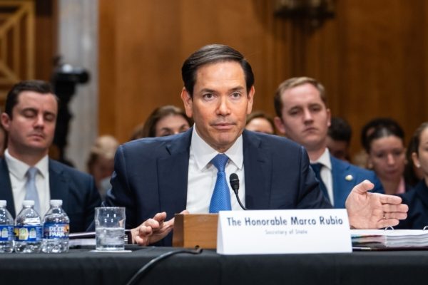 2025年5月20日，美國國務卿盧比歐（Marco Rubio）在華盛頓國會山莊參議院外交關係委員會作證。（Madalina Vasiliu/大紀元駐白宮記者）
