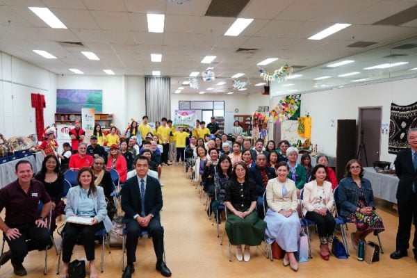 圖說：世界多元文化藝術協會多元文化饗宴，所有參與貴賓合影。（攝影倪爾森）
