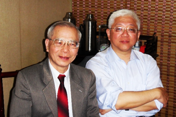 本文作者何與懷博士與陳思和教授再會於悉尼（2011年5月16日）