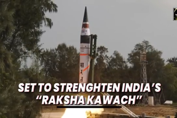 India conducts Successful test-firing of 'Agni 5' Intermediate Range Ballistic Missile / 优兔视频截图