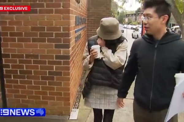 一名年轻女子醉酒驾驶劳斯莱斯撞向名人司机。（ 9号澳大利亚新闻台 / 优兔视频截图 ）